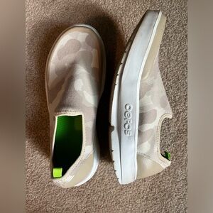 Oofos Women’s Shoes 8.5